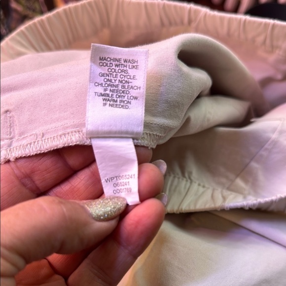 Like New! J. Jill Cream Chinos Lightweight Casual Pants Pull on Size M - Picture 8 of 9
